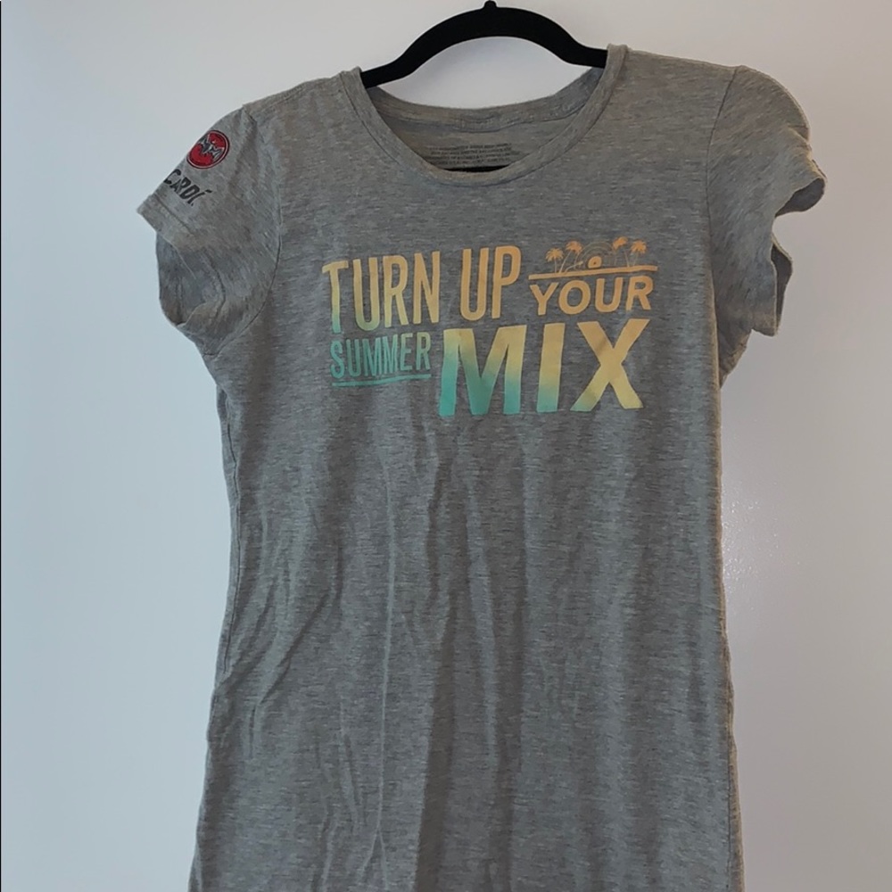 BACARDI T-SHIRT WOMENS SIZE S GREY SUMMER TEE